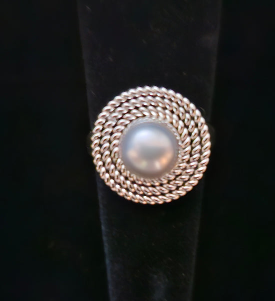 Z Artie Yellowhorse - Navajo<br>RGP3T<br>11/16" Ring<br>3 Twist<br> 8mm Pearl Lt Grey Round<br>Sterling Silver<br>Sizes:
