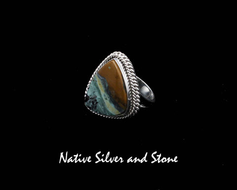 Z Artie Yellowhorse - Navajo<br>RGVDT<br>1" Ring<br>Variscite<br>Triangle-Rounded<br>Double Twist<br>Sterling Silver<br>Size: 7