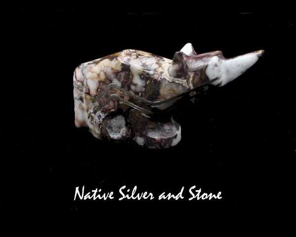 Bushytail-Wolf/Coyote/Fox<br>Zuni Fetish Carving<br>Kenny Chavez<br>Wild Horse Magnesite