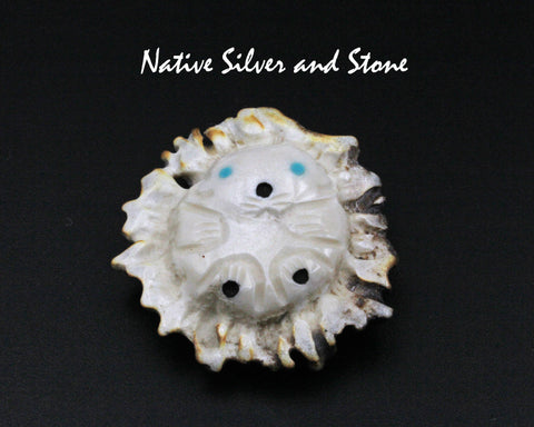 Hedgehog-1<br>Zuni Fetish Carving<br>Robert Weahkee<br>Deer Antler w Turquoise Eyes