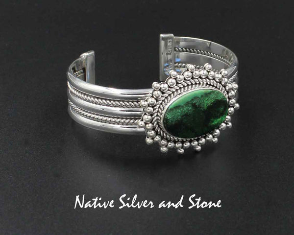 Z Artie Yellowhorse - Navajo <br>5/8" Twist & Rail Cuff<br>16mm x 23mm Green Garnet Horizontal Oval<br> Twist & Burst Beads<br>Sterling Silver<br>Size 6 (Small)