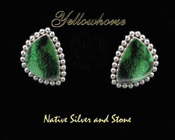 Z Artie Yellowhorse - Navajo<br>Set - Pendant-Earrings<br>Green Garnet<br>Vertical Sharp Shield/Triangle<br>Twist & Burst Beads/Scatterdot<br>Sterling Silver