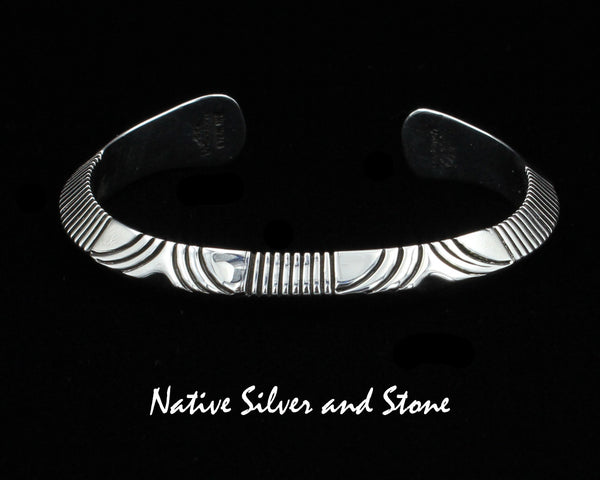 Z Artie Yellowhorse - Navajo<br>D1<br>by Henry Chackee<br>Navajo<br>3/8" Bracelet Cuff<br>Tri-Peaked Sawcuts<br>Flared Ends<br>Sterling Silver<br>Size 6-3/8 (Medium)