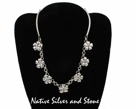 Z Artie Yellowhorse-Navajo<br>Necklace Flower<br>Single Layer Dogwood 7 Blossoms<br>Sterling Silver