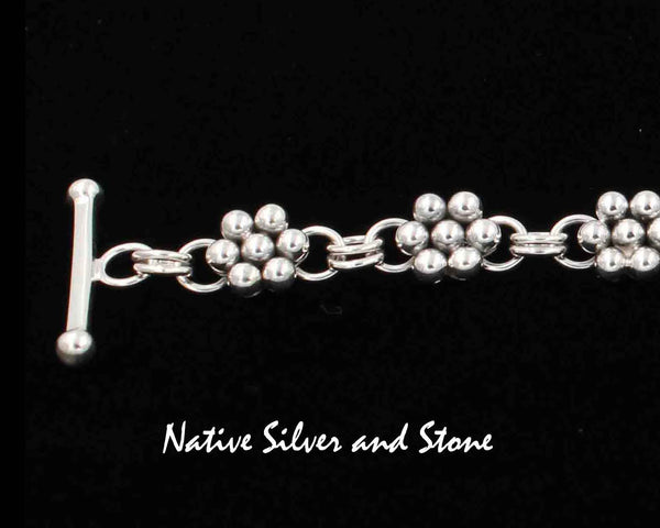 Z Artie Yellowhorse - Navajo<br>Link Bracelet<br>9 Clusters of 7 All-Silver Beads<br>Sterling Silver