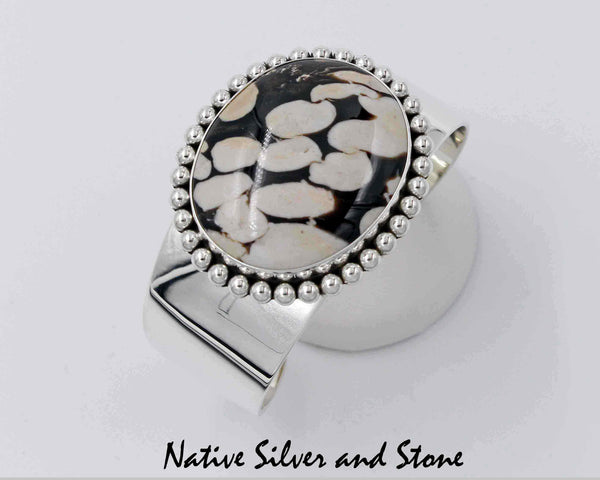 Z Artie Yellowhorse - Navajo<br>1-1/16 Bracelet Cuff <br>Peanut Wood<br>Single Bead<br> Sterling Silver<br> Size 6-5/32 (adjustable)