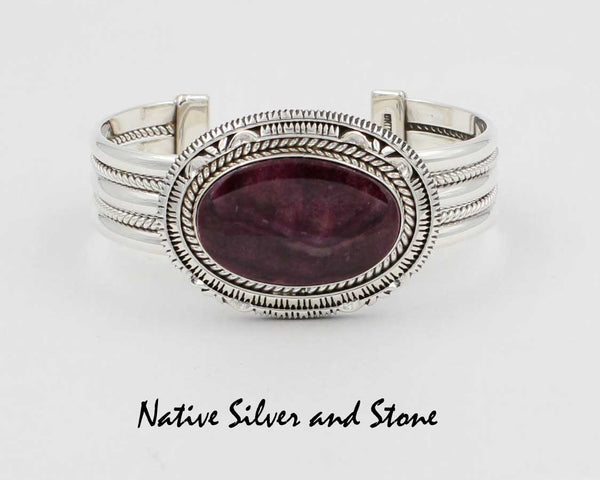 Z Artie Yellowhorse - Navajo<br>5/8" Bracelet Cuff<br>Purple Spiny Oyster<br>Single Twist Double Sawcut w Pinches<br>Sterling Silver<br>Size 6-1/2