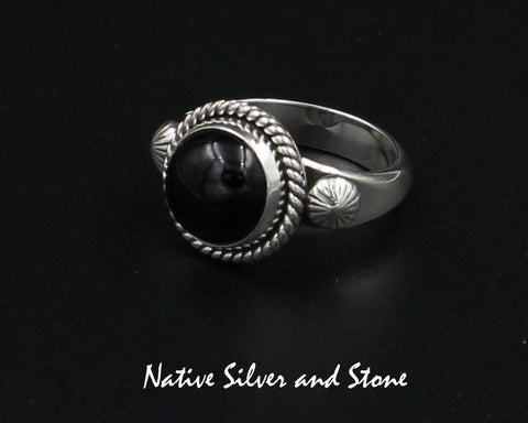 Z Artie Yellowhorse - Navajo<br>1/2" Ring<br>10mm Round Onyx<br>Single Twist Perimeter<br>Shots on Flanks<br>Sterling Silver Size 7-1/4