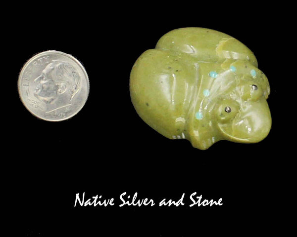Frog<br>Zuni Fetish Carving<br>Cheryl Beyuka<br>Serpentine