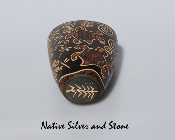 Z Glendora (Daubs) Fragua<br>Handmade Jemez Pueblo Vase<br>Turtles, Flowers, & Dragonflies