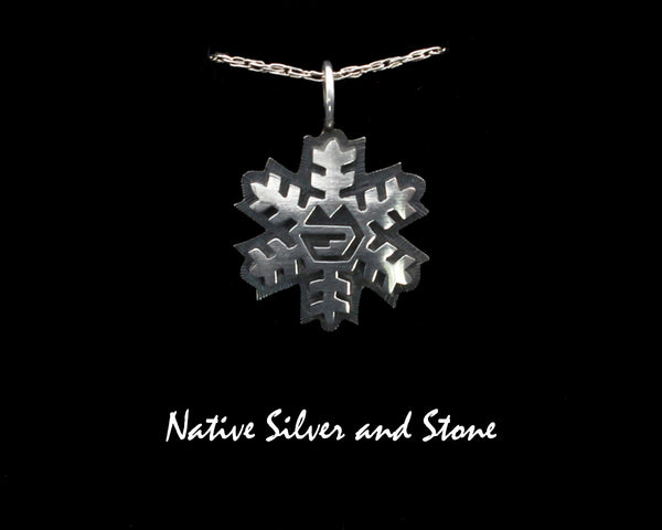 Z RK - Hopi<br>13/16" Pendant<br>Snowflake - Small<br>Sterling Silver<br>W 18" Chain