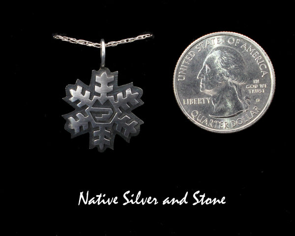 Z RK - Hopi<br>13/16" Pendant<br>Snowflake - Small<br>Sterling Silver<br>W 18" Chain