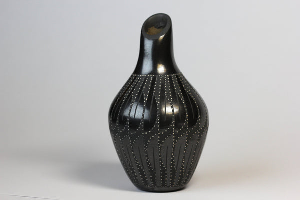 Z  Efrain Lucero Andrew<br>Mata Ortiz/Casa Grandes<br>Pottery-Handmade<br>Vase - Black w Gray<br>
