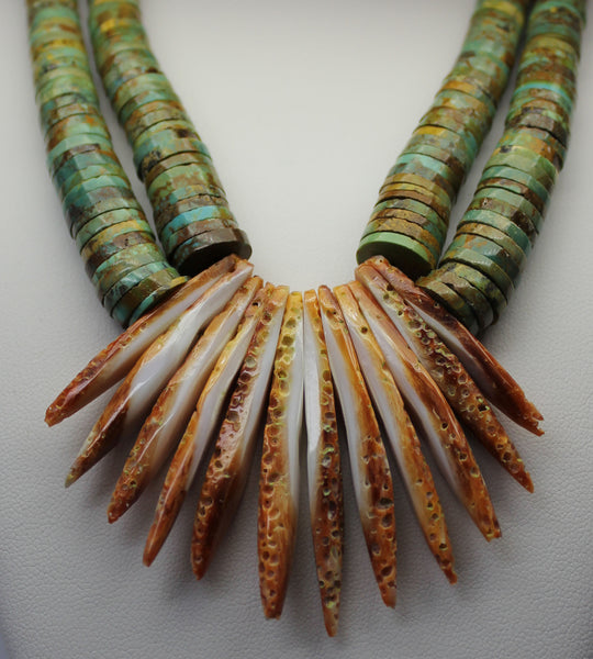 Z Joseph Del & Doris Coriz<br>Santo Domingo/Kewa<br>Fantail Necklace<br>Royston Turquoise &<br>Orange Spiny Oyster