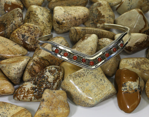 Sue Leekity Zuni Jewelry<br>Bracelet - Cuff Silver "V" with (9) Coral Dots<br>Size 6-3/16 (Small)