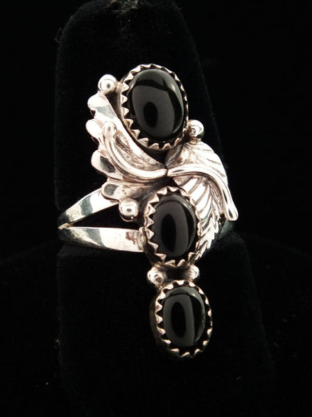 Z Miscellaneous Artist, SN<br>Navajo Jewelry<br>Ring - Onyx- 3 Ovals<br>Size  6-1/4