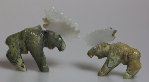 Z Moose Large - Zuni Fetish Carving<br>Jonas Hustito<br>Serpentine, White Mother of Pearl, Turquoise Accents