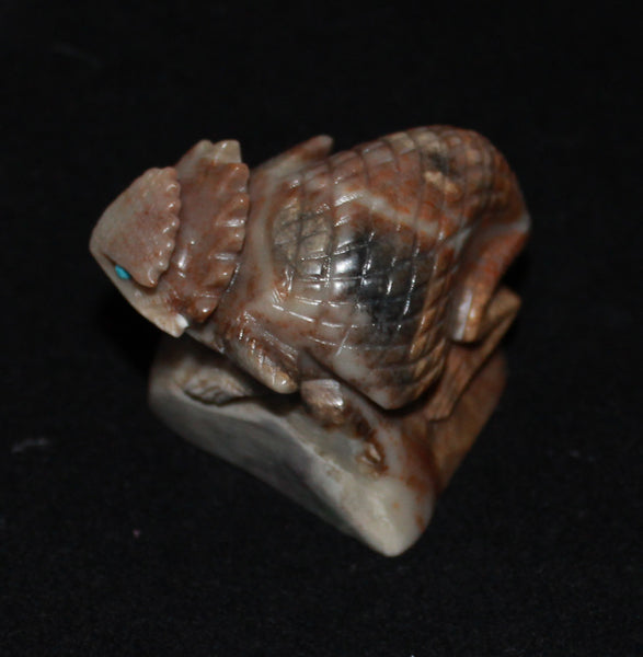 Z Horned Toad - Zuni Fetish Carving<br>Hudson Sandy<br>Picasso Marble w Turquoise Eyes